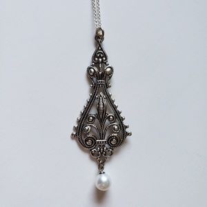 Vantel Pearl's Royalty Necklace